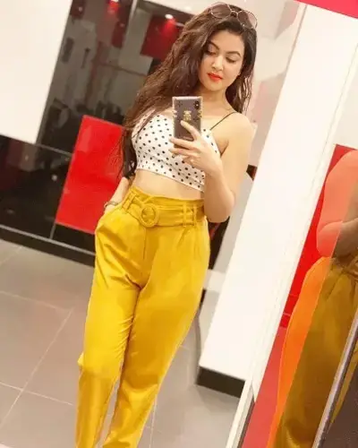 Deola Escort